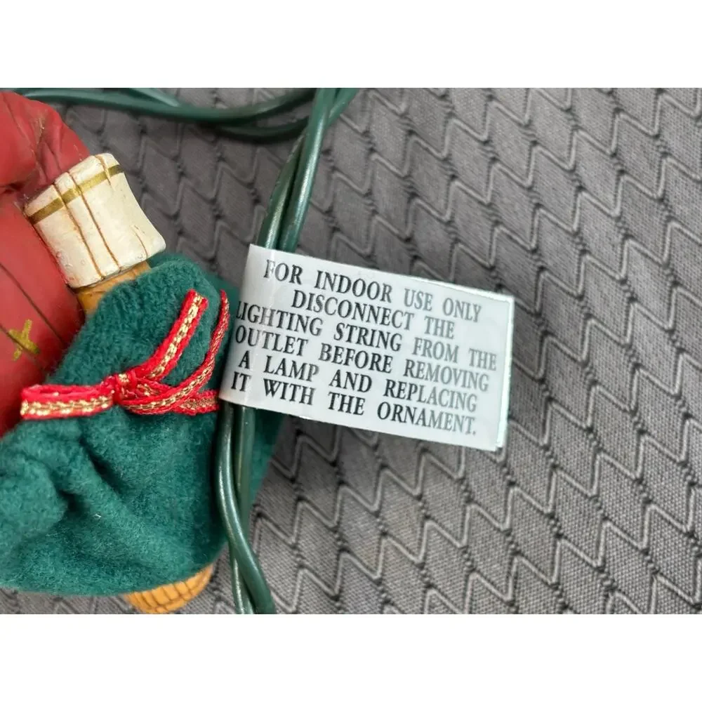 VTG 1997 Hallmark Keepsake Folk Art Christmas Ornament Music Santas Secret Gift